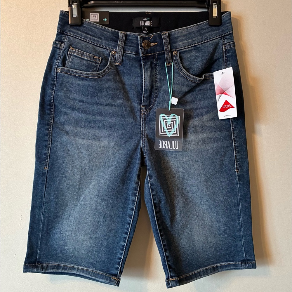 NWT LuLaRoe Stretch Slimming Bermuda Denim Jeans Shorts 26 Casual Capsule 90s